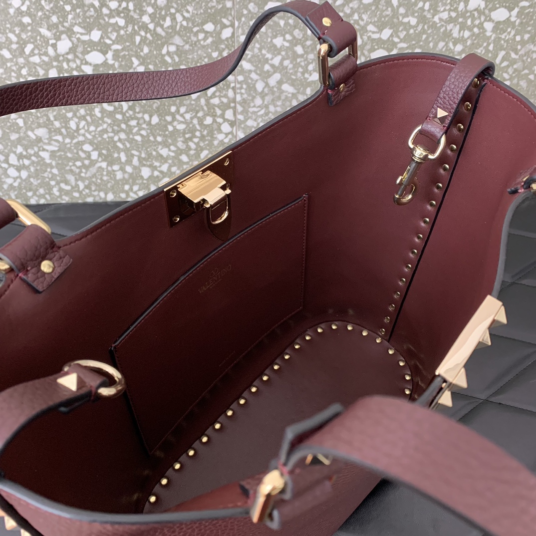 Valentino Garavani Rockstud Shoulder Bag in Burgundy Grainy Calfskin